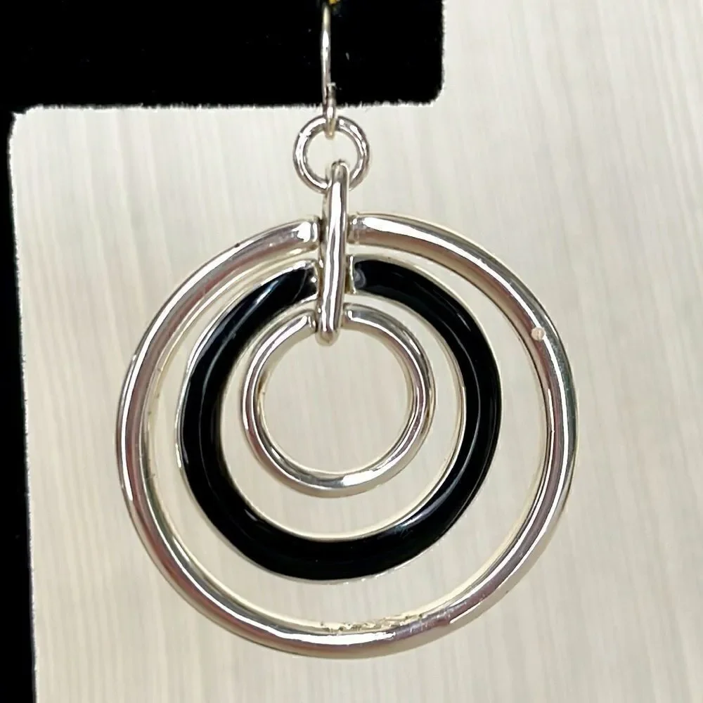 Simple and Elegant Black and Silver Tone Circle Earrings